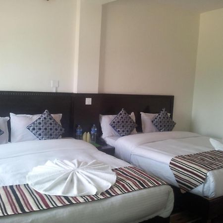 Hotel Admire Pokhara Pvt. Ltd. Zewnętrze zdjęcie